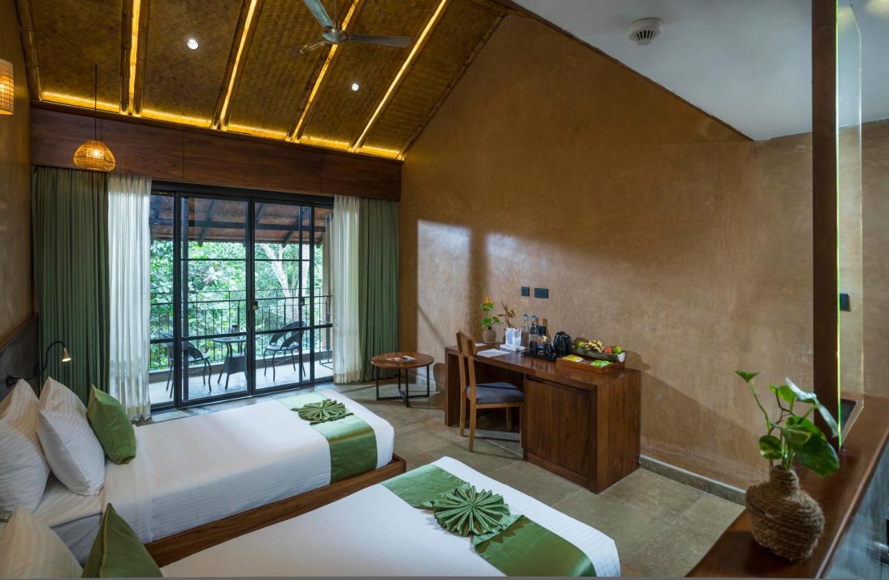 Klov Resort & Spa Ваянад Екстериор снимка