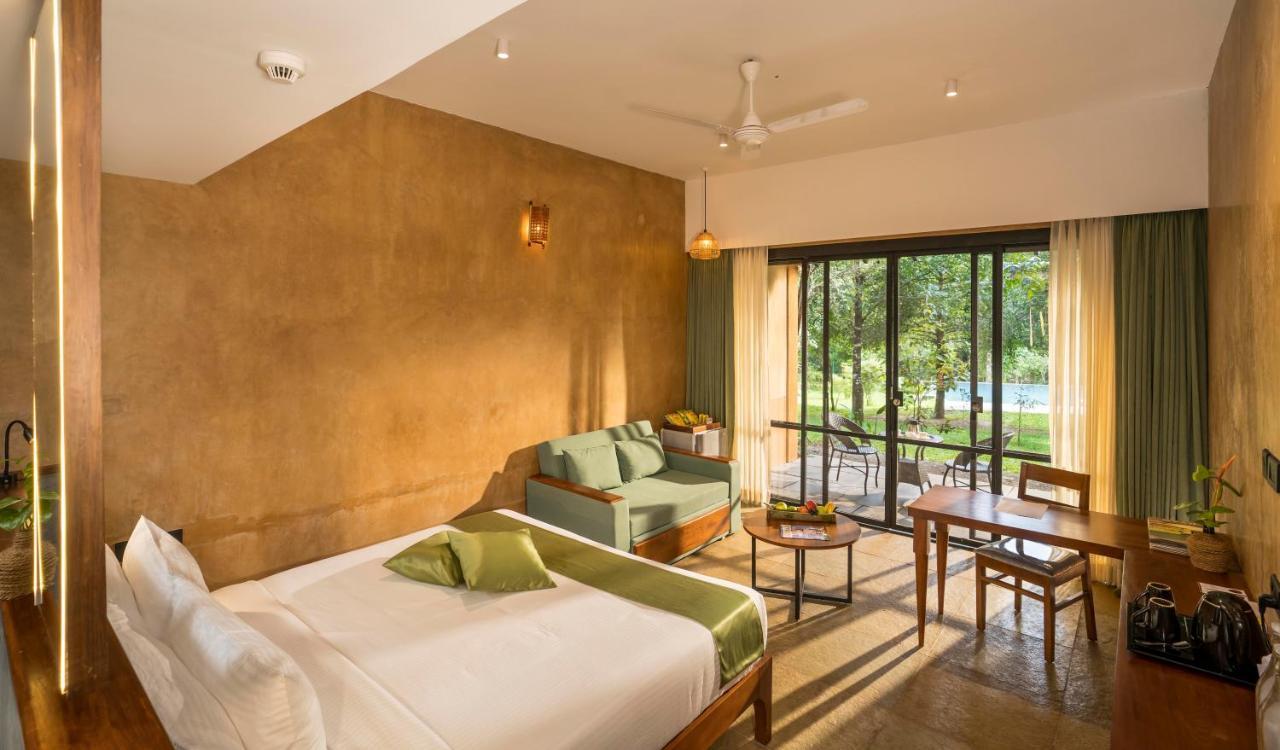 Klov Resort & Spa Ваянад Екстериор снимка